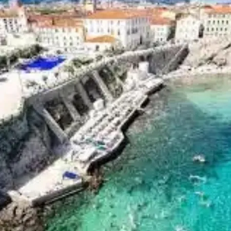 Luxury Centro Storico דירה *